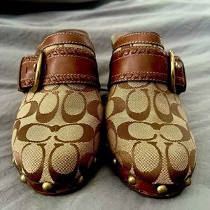 Coach Y2K Brown & Tan Clogs Sz 9